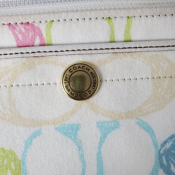 COACH Wristlet White Multi-Color CC Scribble Wristlet - Picture 3 of 15